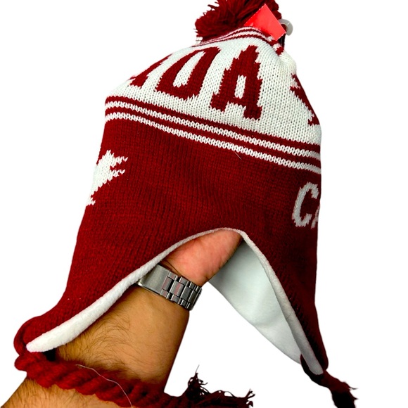 Canada Warm Hat - Picture 1 of 2